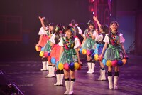 私立恵比寿中学 東西大学芸会2014「エビ中のおもちゃビッグガレージ」神戸ワールド記念ホール公演の様子。