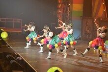 私立恵比寿中学 東西大学芸会2014「エビ中のおもちゃビッグガレージ」神戸ワールド記念ホール公演の様子。