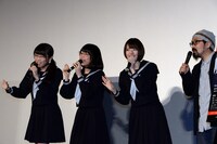 ちあきなおみ「喝采」を熱唱する秋元真夏、生田絵梨花、橋本奈々未。