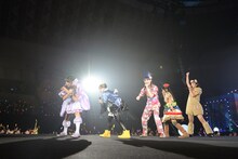 私立恵比寿中学 東西大学芸会2014「エビ中のおもちゃビッグガレージ」神戸ワールド記念ホール公演の様子。