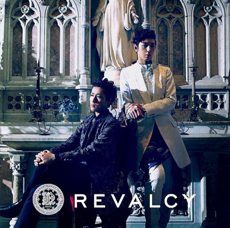 REVALCY「WHITE of CRIME」初回限定盤ジャケット