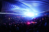 「きゃりーぱみゅぱみゅのからふるぱにっくTOY BOX」11月9日の東京・国立代々木第一体育館公演の様子。 （Photo by Aki Ishi）