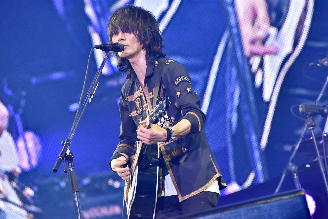「BUMP OF CHICKEN “WILLPOLIS 2014” 劇場版」のライブドキュメンタリーパートのワンシーン。(c)TOY'S FACTORY / LONGFELLOW