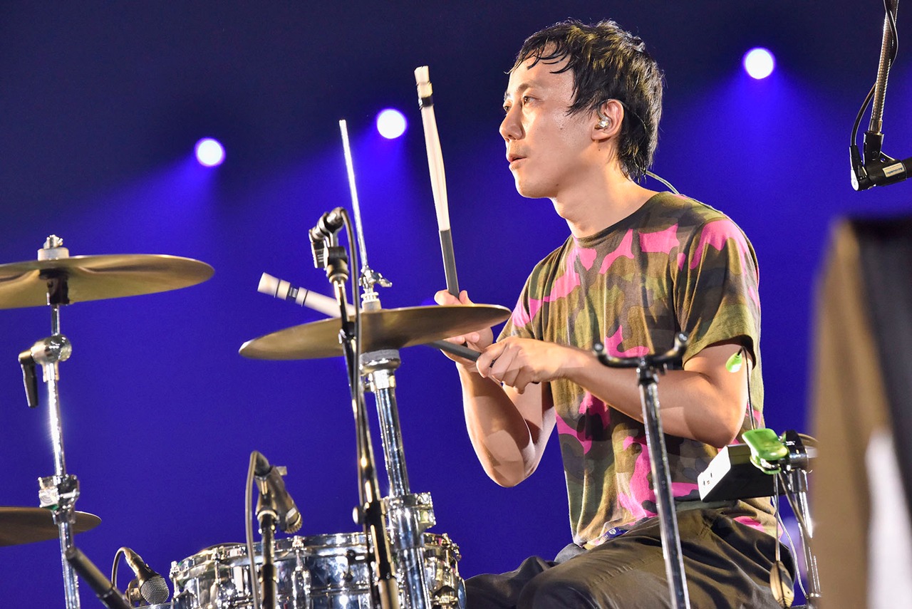 「BUMP OF CHICKEN “WILLPOLIS 2014” 劇場版」のライブドキュメンタリーパートのワンシーン。(c)TOY'S FACTORY / LONGFELLOW
