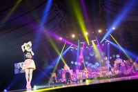 「きゃりーぱみゅぱみゅのからふるぱにっくTOY BOX」11月9日の東京・国立代々木第一体育館公演のアンコールの様子。 （Photo by Aki Ishi）