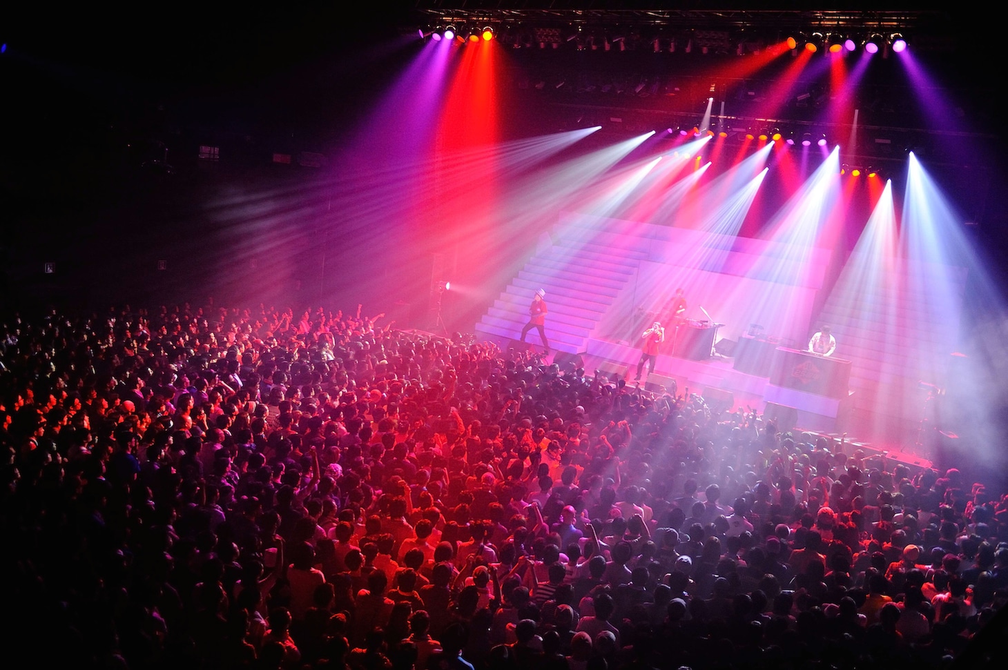 電気グルーヴ「電気グルーヴ25周年記念ツアー “塗糞祭”」11月8日の東京・Zepp Tokyo公演の様子。