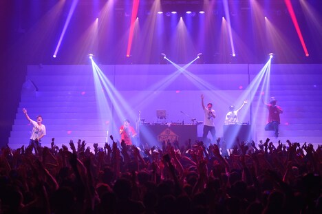 スチャダラパーとセッションする電気グルーヴ。