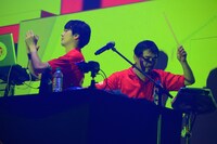 電気グルーヴ「電気グルーヴ25周年記念ツアー “塗糞祭”」11月8日の東京・Zepp Tokyo公演の様子。