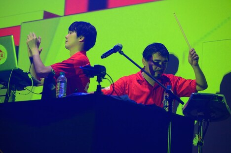 電気グルーヴ「電気グルーヴ25周年記念ツアー “塗糞祭”」11月8日の東京・Zepp Tokyo公演の様子。