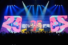 電気グルーヴ「電気グルーヴ25周年記念ツアー “塗糞祭”」11月8日の東京・Zepp Tokyo公演の様子。