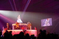 「きゃりーぱみゅぱみゅのからふるぱにっくTOY BOX」11月9日の東京・国立代々木第一体育館公演の様子。 （Photo by Aki Ishi）