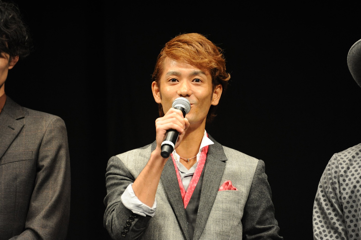 新里英之（Vo, G）