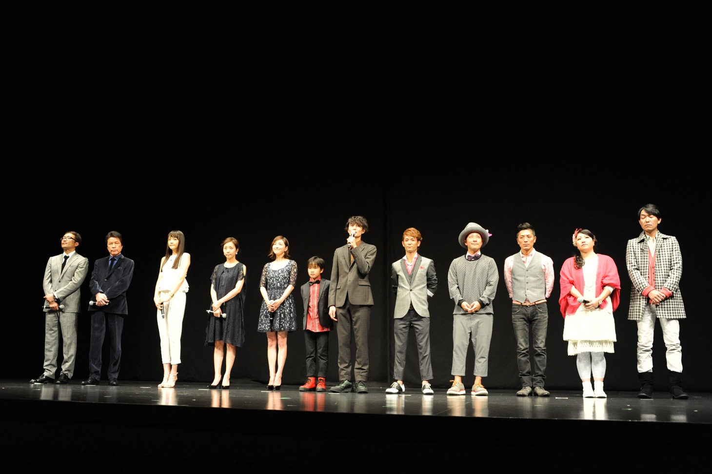 映画「想いのこし」の完成披露イベントの様子。