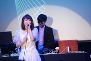 花澤香菜「KANAight」のライブパートの様子。