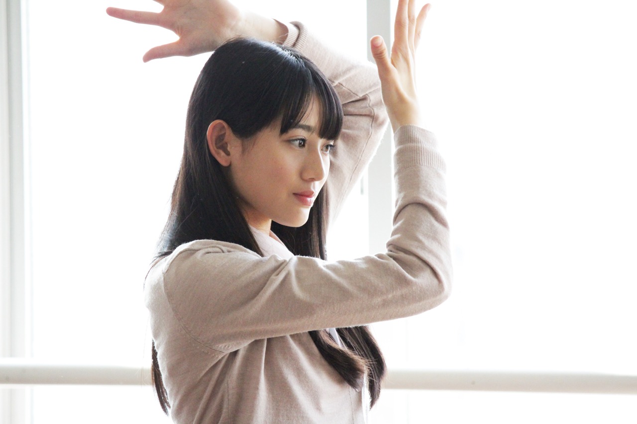 秋本帆華