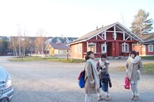 初日の撮影に挑むNegicco。