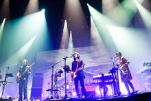 「くるりワンマンライブツアー2014『金の玉、ふたつ』」中野サンプラザ公演2日目の様子。（撮影：五十嵐一晴）