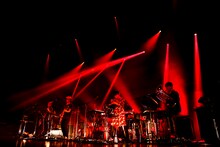 「くるりワンマンライブツアー2014『金の玉、ふたつ』」中野サンプラザ公演2日目の様子。（撮影：五十嵐一晴）