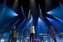 「くるりワンマンライブツアー2014『金の玉、ふたつ』」東京・中野サンプラザホール公演の様子。（撮影：五十嵐一晴）