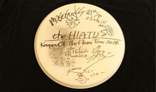 the HIATUSメンバーサイン入りドラムヘッド