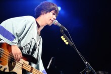 首藤義勝（Vo, B）