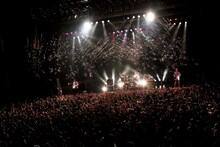 KEYTALK「KEYTALK SUPER EXPRESS TOUR 2014」東京・EX THEATER ROPPONGI公演の様子。