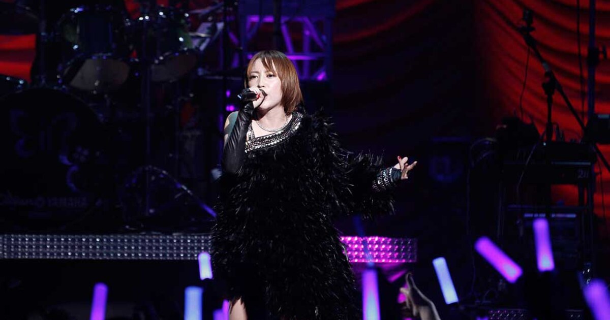 藍井エイル、アダルトな一面も開花させた満員TDCホールライブ - 音楽 
