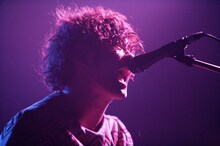 三原健司（Vo, G / フレデリック）（撮影：埼玉泰史）