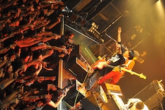 いじめっ子を殺せ 神聖かまってちゃんツアーファイナルに客乱入 音楽ナタリー