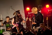 「Party Rockets ワンマンライブ～FULL THROTTLE～」の様子。