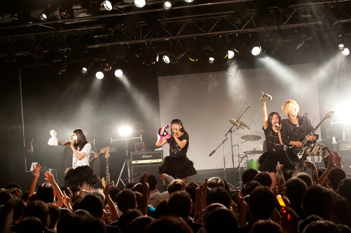 「Party Rockets ワンマンライブ～FULL THROTTLE～」の様子。