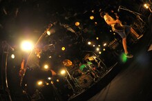 HOTSQUALL「BEST TOUR 2014『Laugh at Life』FINAL」東京・渋谷CLUB QUATTRO公演の様子。（撮影：半田安政[Showcase]）