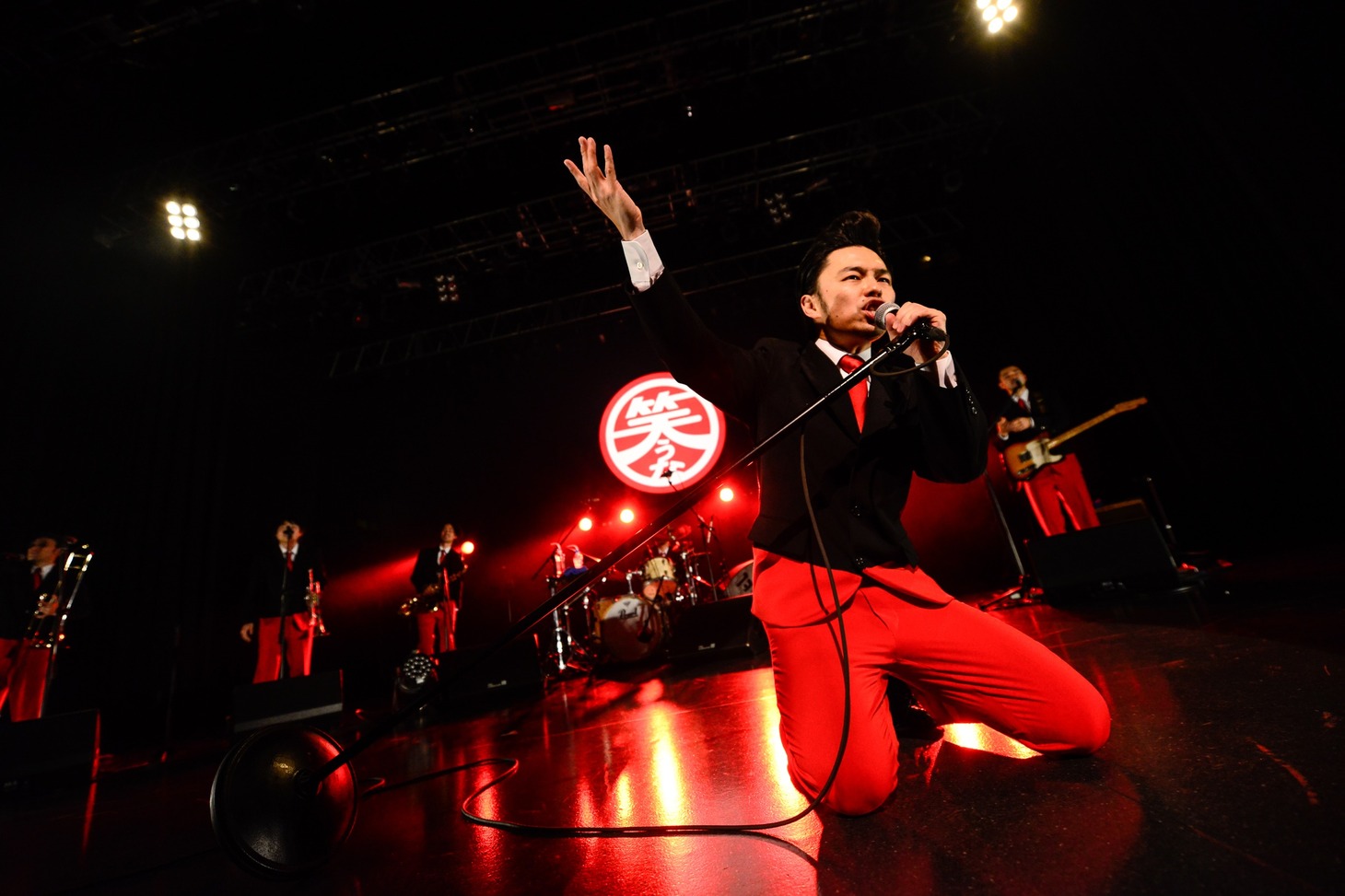 在日ファンク「『笑うな』発売記念ツアー」東京・EX THEATER ROPPONGI公演の様子。（Photo by AZUSA TAKADA）