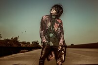 吉井和哉（Photo by Maciej Kucia）