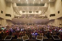 「LIVE PLUS+EXTRA ～EXIT TUNES ACADEMY 2014 in 調布～」東京・調布市グリーンホール 大ホール公演の様子。