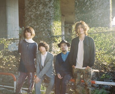 クリープハイプ。左から2番目が尾崎世界観（Vo, G）。