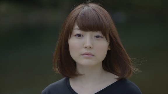 花澤香菜「こきゅうとす」ビデオクリップのワンシーン。