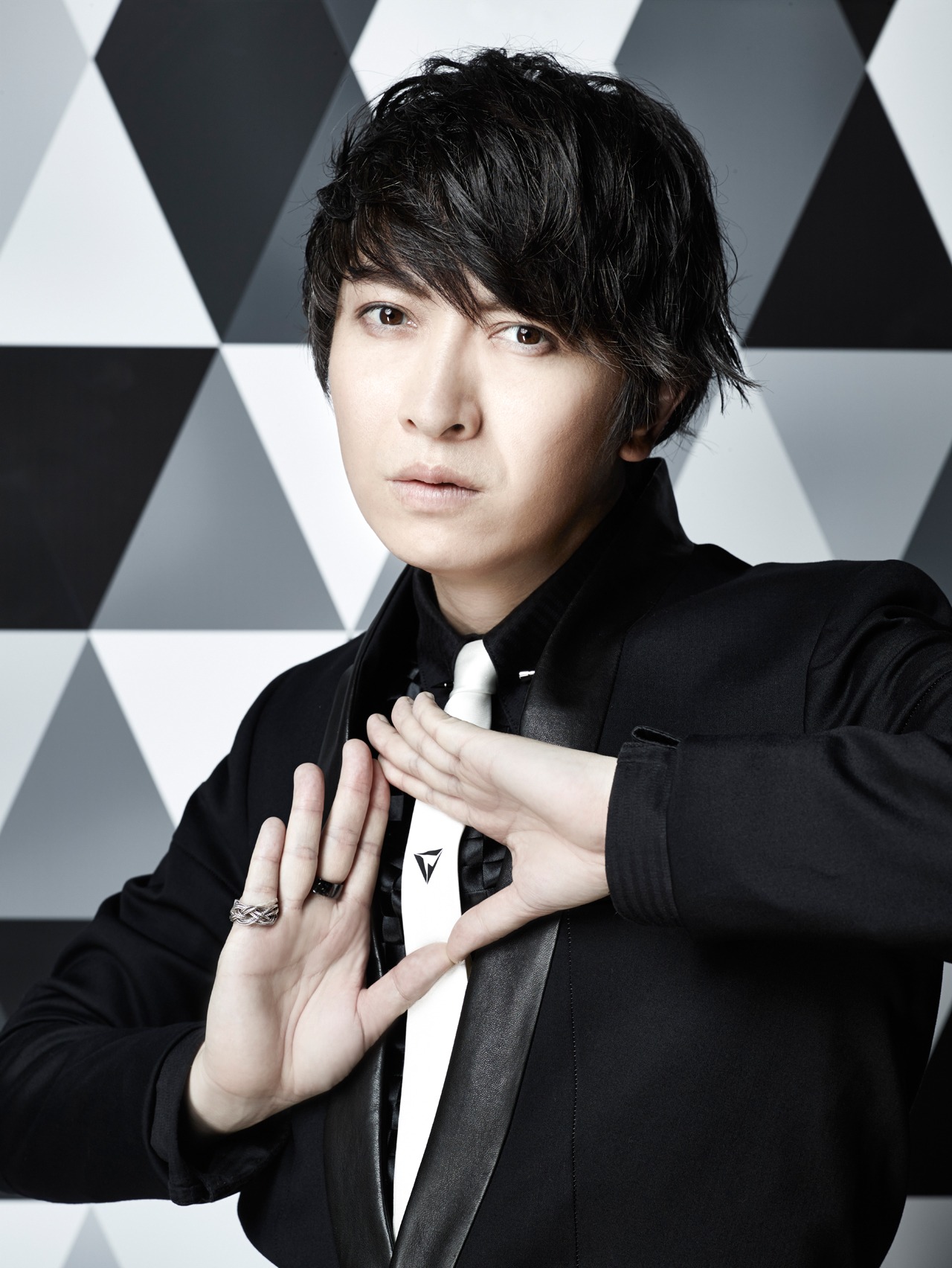 小野大輔