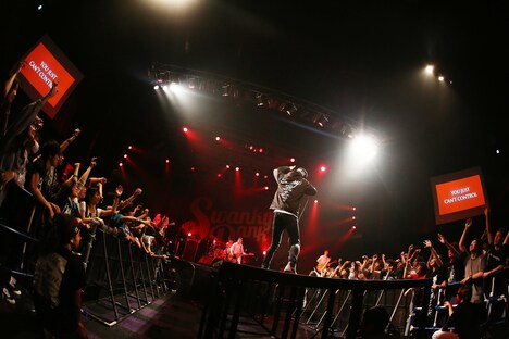 SWANKY DANK「Special Free Live & Music Video Shooting!!」の様子。（Photo by kohei suzuki）
