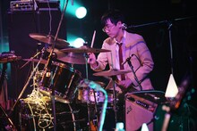 前越啓輔（Dr, Cho / おとぎ話）（撮影：埼玉泰史）