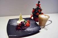 「SID『White tree』×JOYPOLIS」で販売されるコースター付コラボレーションメニュー。