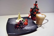 「SID『White tree』×JOYPOLIS」で販売されるコースター付コラボレーションメニュー。