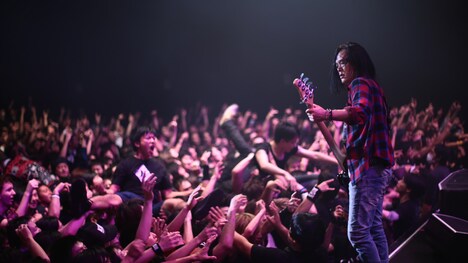 黒夢「The second coming of 1996『BOYS ONLY』」東京・Zepp DiverCity TOKYO公演の様子。（撮影：宮脇進、今井俊彦）