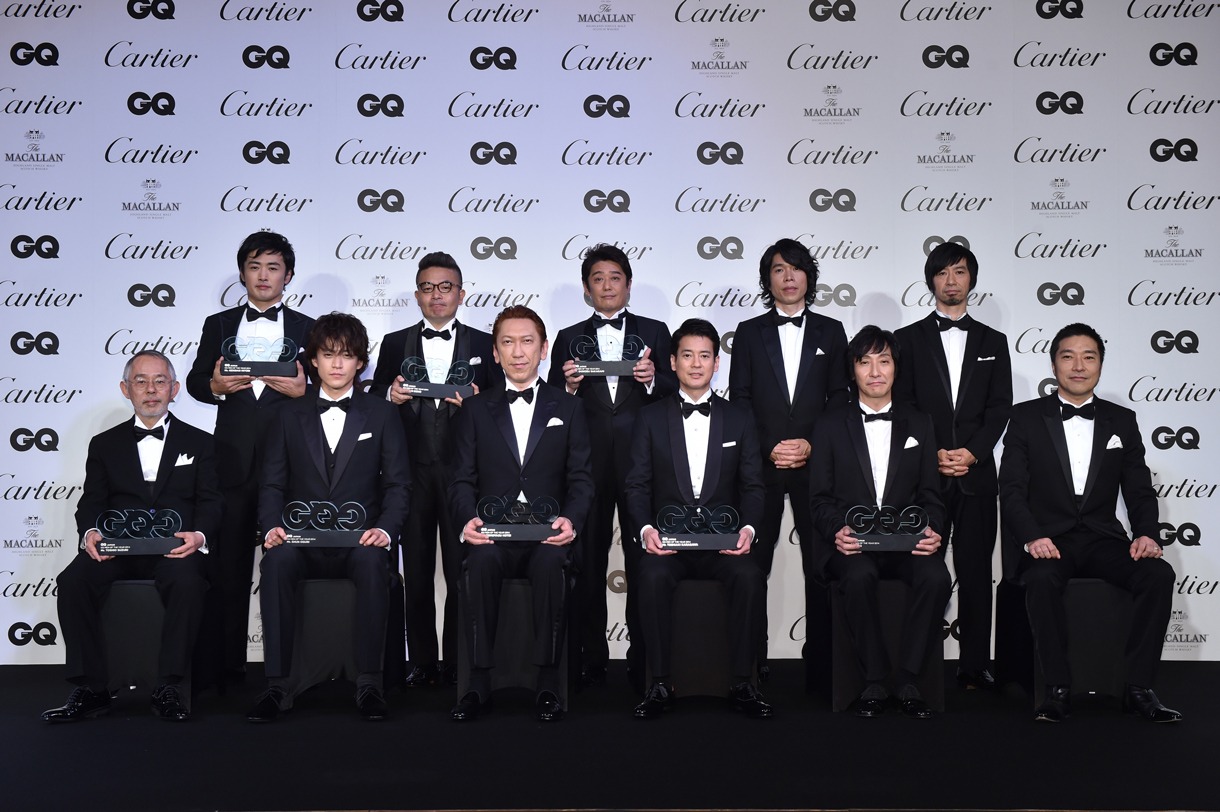 「GQ Men of the Year 2014」授賞式に出席した（左から）鈴木敏夫、劇団ひとり、小栗旬、園子温、布袋寅泰、坂上忍、唐沢寿明、ウルフルズ。