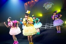 たこやきレインボー「なにわンダーランド2014＠日本青年館」の様子。