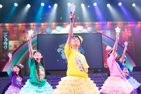 たこやきレインボー「なにわンダーランド2014＠日本青年館」の様子。