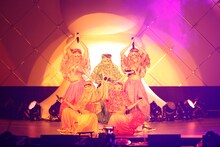 ももいろクローバーZ「女祭り2014 ～Ristorante da MCZ～」の様子。