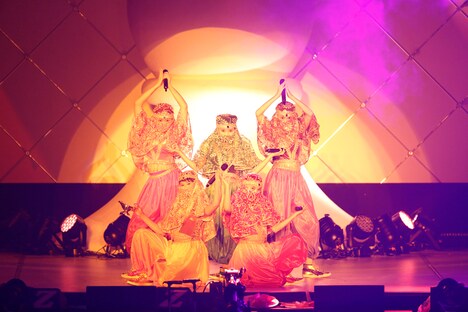 ももいろクローバーZ「女祭り2014 ~Ristorante da MCZ~」の様子。