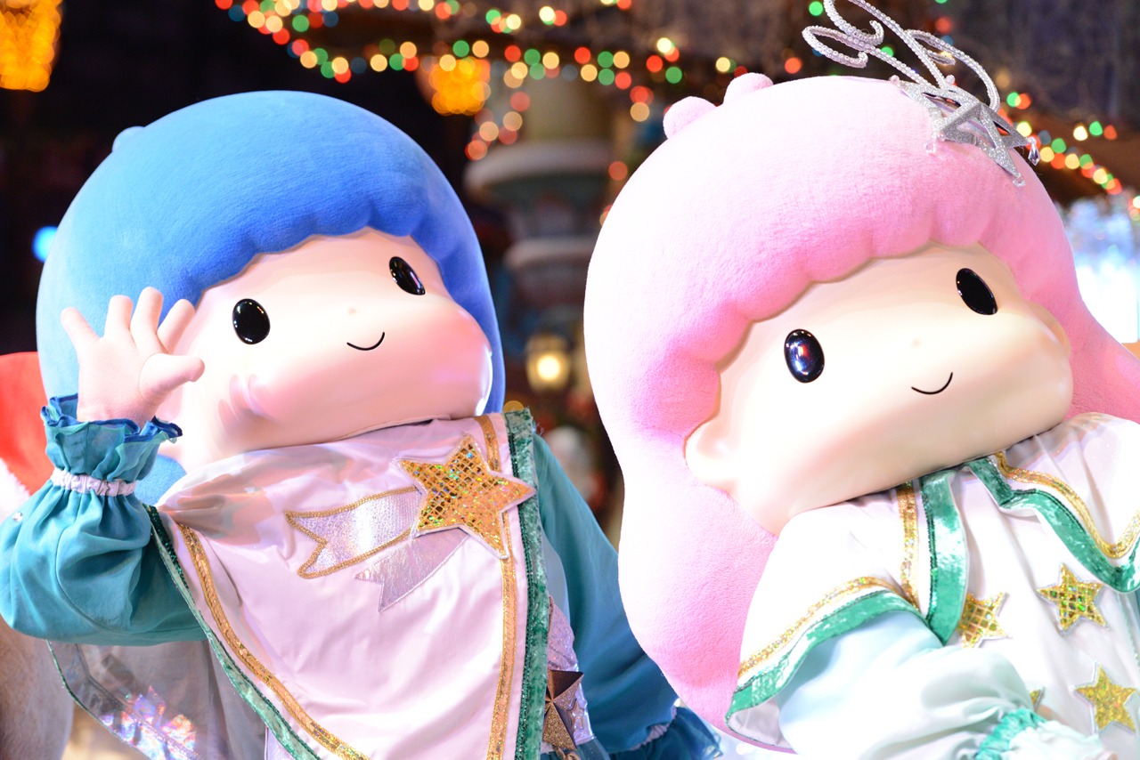 サンリオピューロランドのパレード「ARIGATO EVERYONE!」の様子。(c) 2014 SANRIO CO.,LTD.