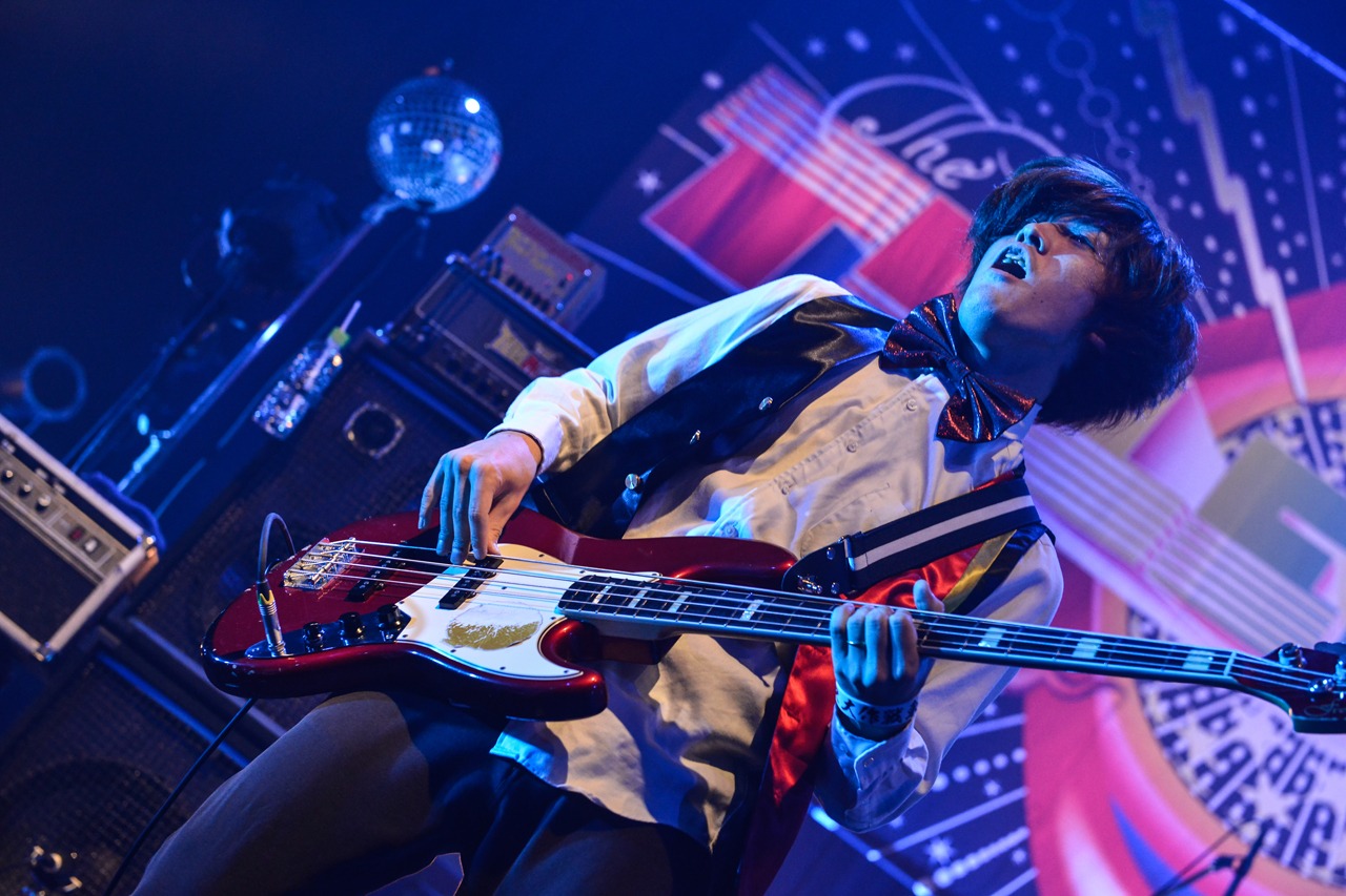 長島涼平（B, Cho）（Photo by azusa takada）